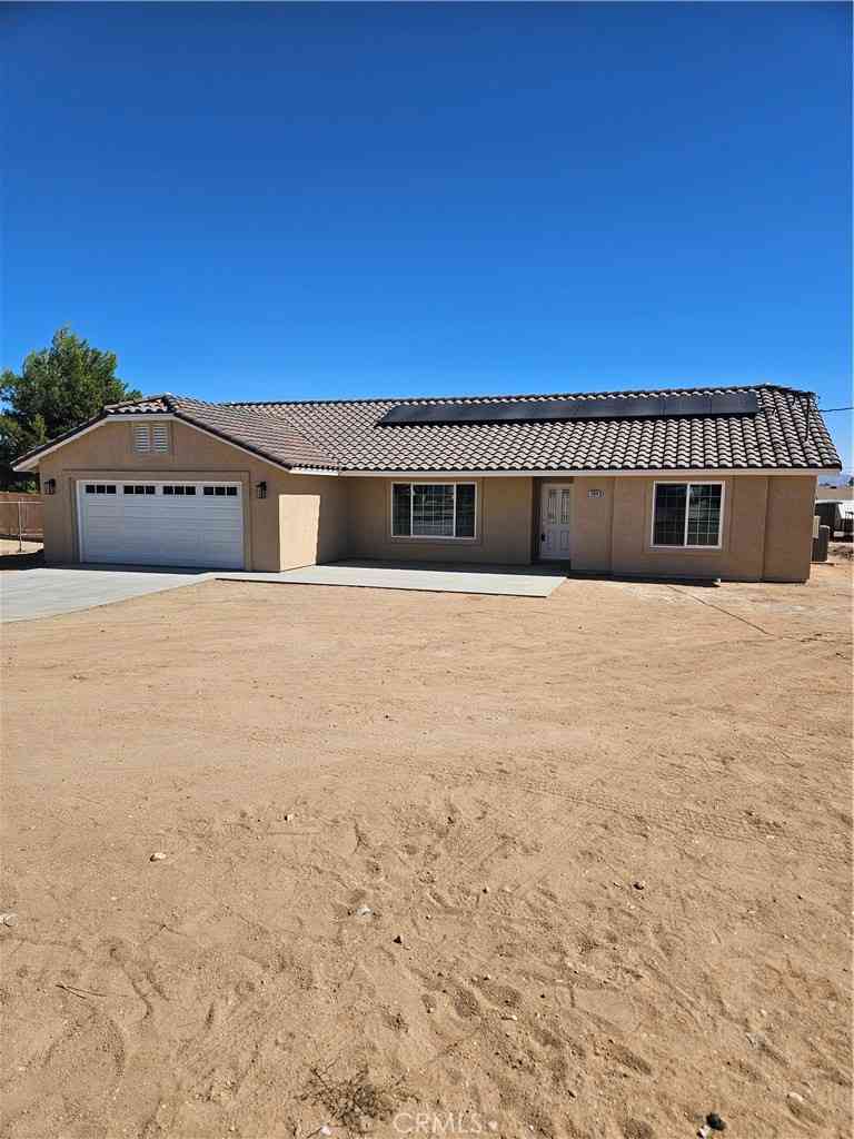 Homes For Sale - 18994 Vine Street<br/> Hesperia, CA 92345
