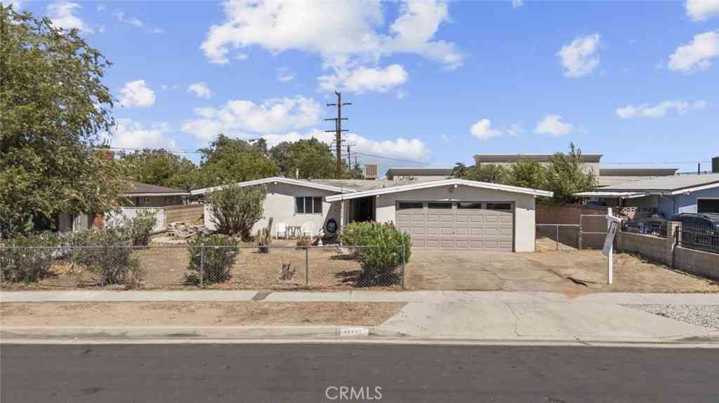 Homes For Sale - 38434 Pond Avenue<br/> Palmdale, CA 93550