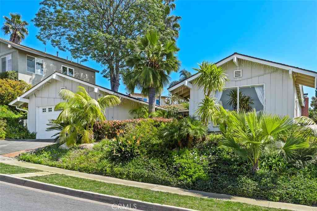 Homes For Rent - 3068 Zell Drive<br/> Laguna Beach, CA 92651