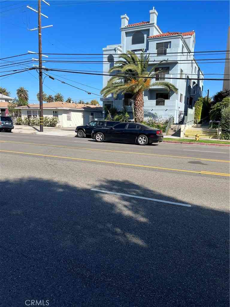 Condo For Sale - 11852 Washington Place<br/> Mar Vista, CA 90066