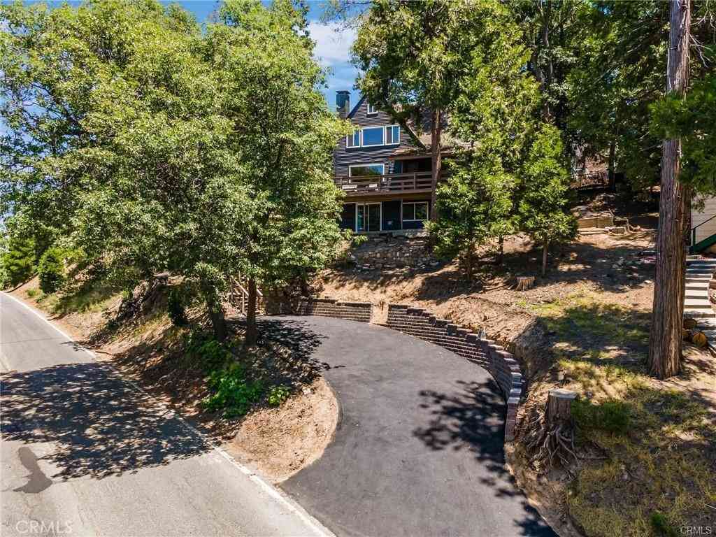 Homes For Sale - 143 State Highway 173<br/> Lake Arrowhead, CA 92352