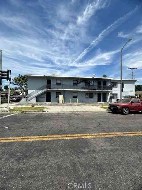 Condo For Sale - 9222 S San Pedro Street<br/> Los Angeles, CA 90003