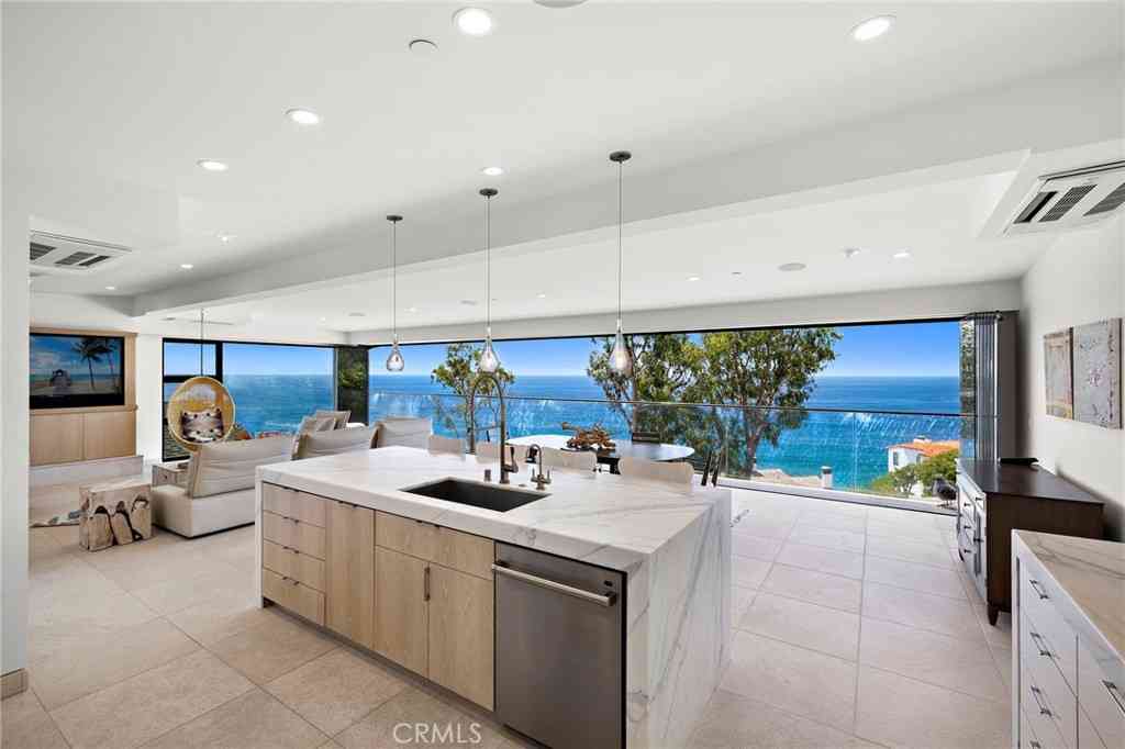 Homes For Rent - 2629 Victoria Drive<br/> Laguna Beach, CA 92651
