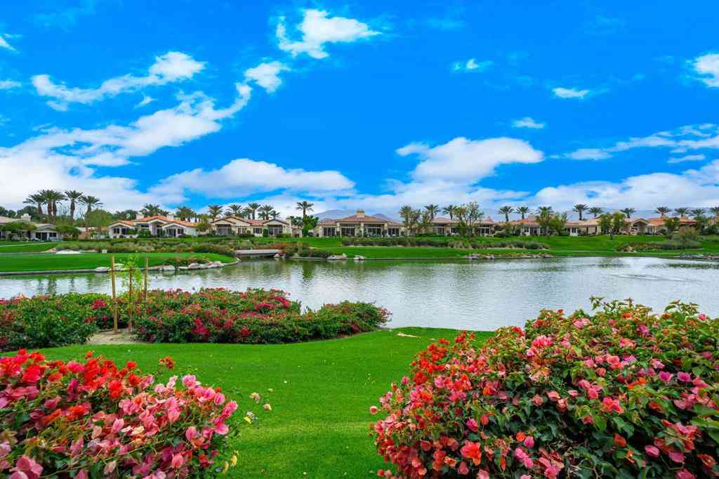 Condo For Sale - 865 Box Canyon Trail<br/> Palm Desert, CA 92211