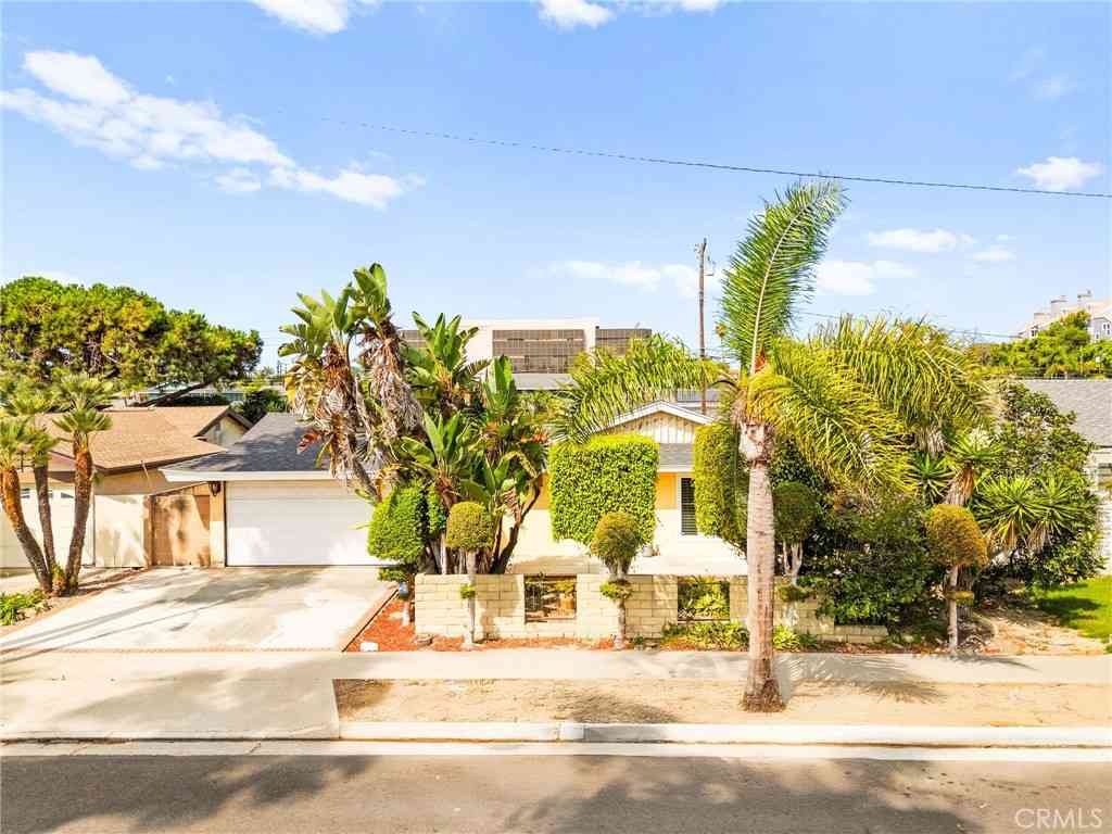 Homes For Sale - 20401 Somerville Lane<br/> Orange County, Huntington Beach, CA 92646