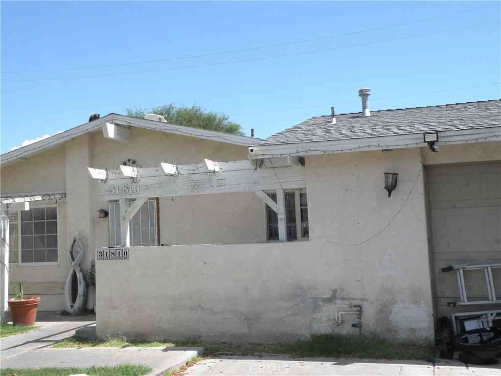Homes For Sale - 31810 Avenida La Gaviota<br/> Cathedral City, CA 92234