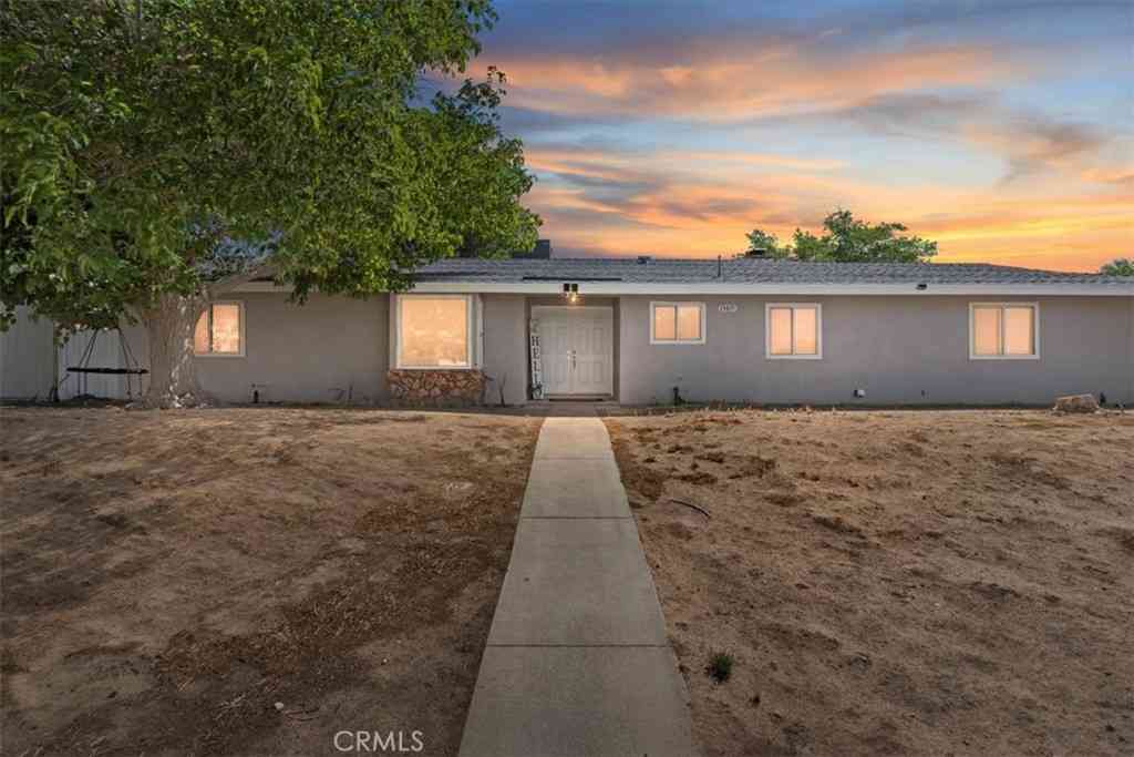 Homes For Sale - 13671 Westwood Drive<br/> Victorville, CA 92395