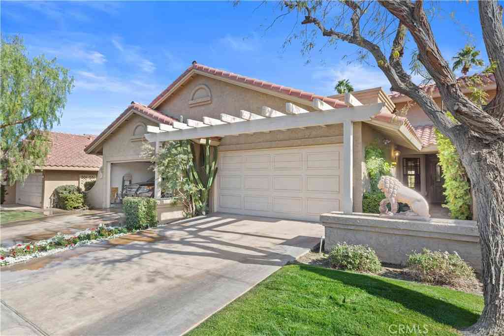 Homes For Rent - 41220 Woodhaven Drive W<br/> Palm Desert, CA 92211