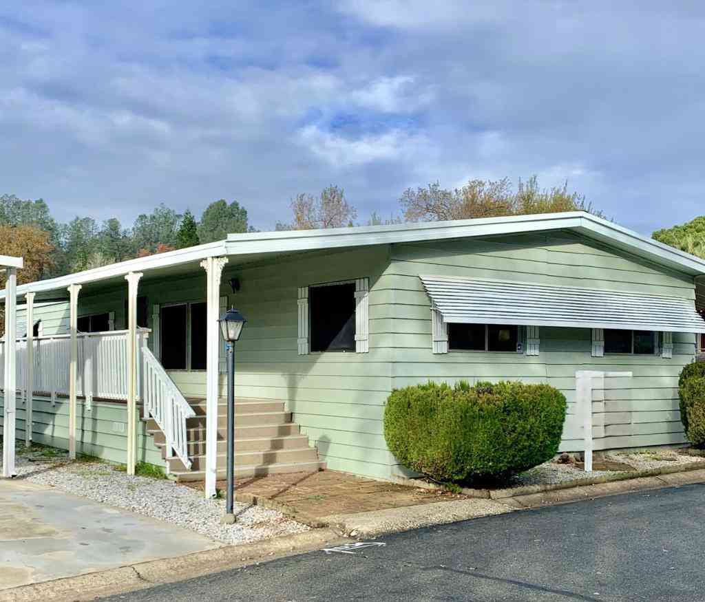 Mobile Home For Sale - 3304 Shasta Dam Boulevard<br/> Shasta Lake, CA 96019