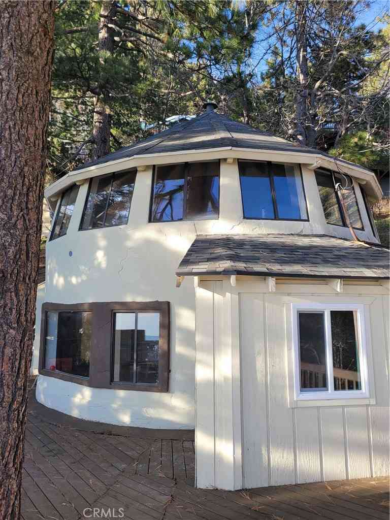 Homes For Sale - 31612 City Creek Road<br/> Running Springs, CA 92382
