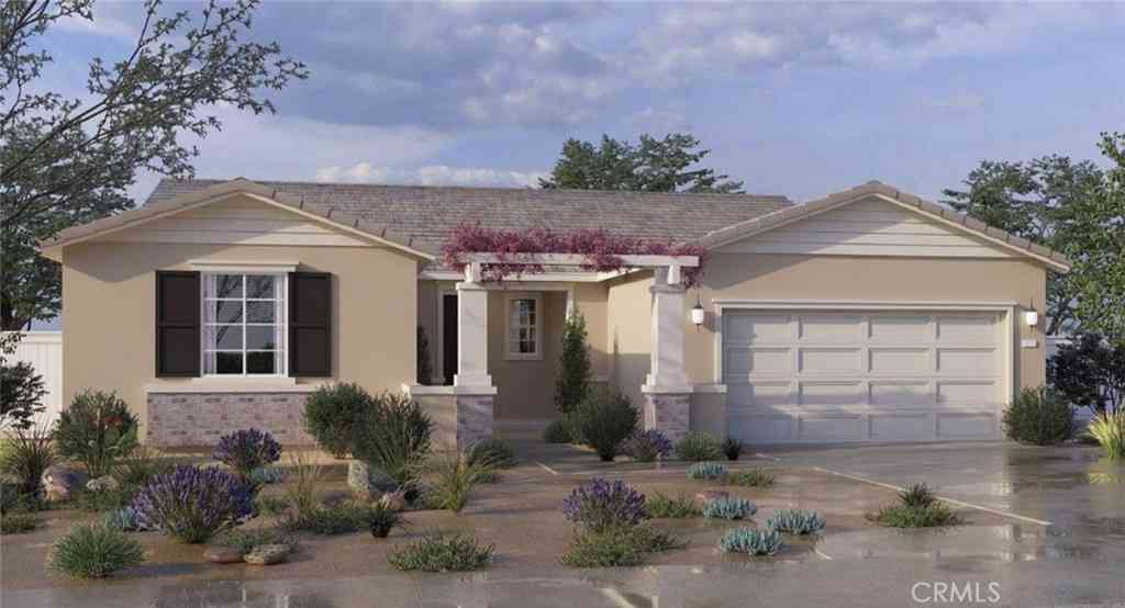 Homes For Sale - 41843 Montana Drive<br/> Palmdale, CA 93551