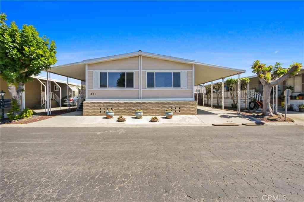 Mobile Home For Sale - 3595 Santa Fe Avenue #291<br/> Long Beach, CA 90810
