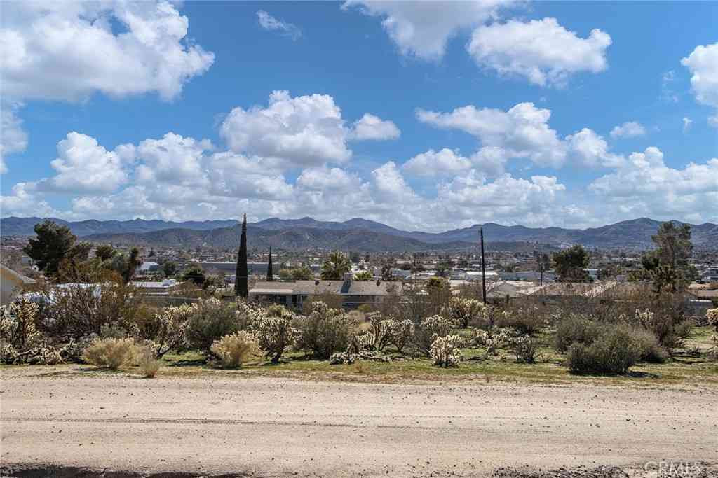 Vacant Land For Sale - 57495 Warren Way<br/> Yucca Valley, CA 92284