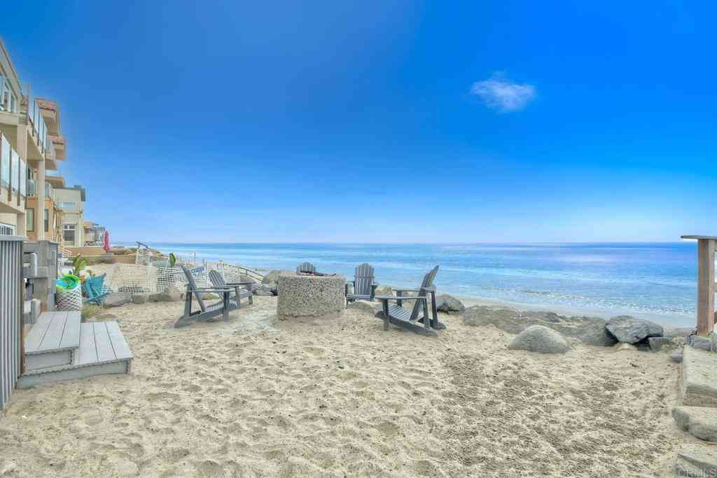Homes For Sale - 1409 S Pacific Street<br/> Oceanside, CA 92054