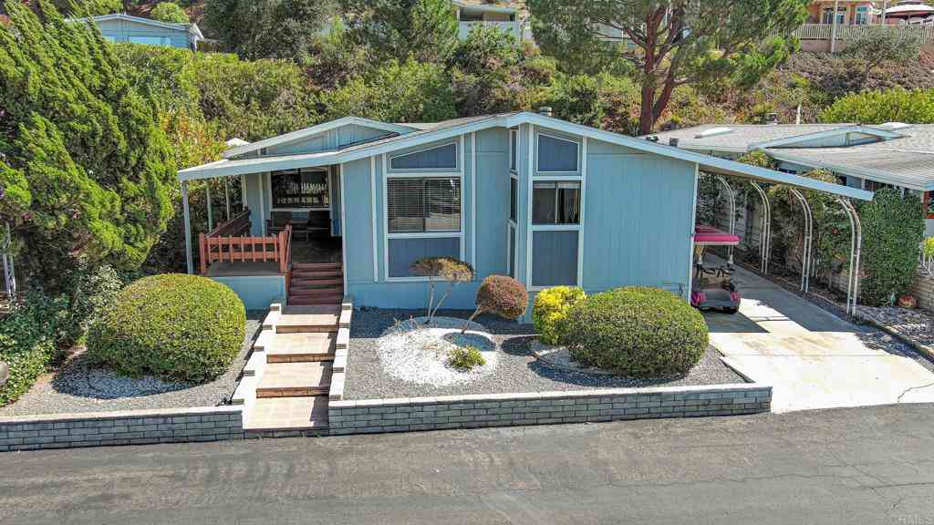 Mobile Home For Sale - 4650 Dulin #178<br/> Fallbrook, CA 92028