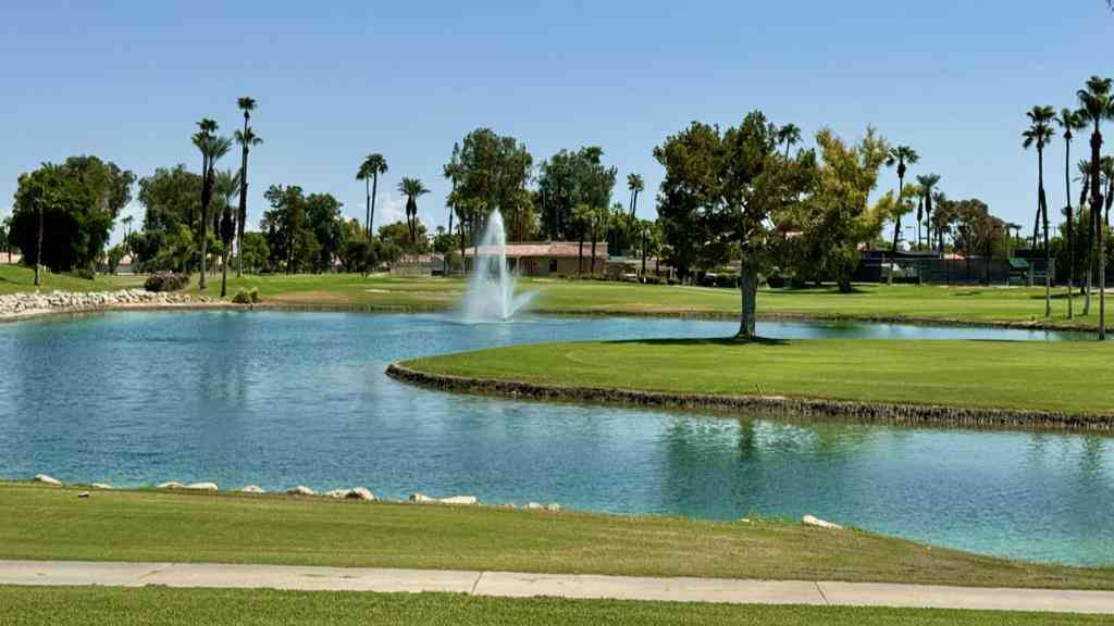 Condo For Sale - 40994 Sea Island Lane<br/> Palm Desert, CA 92211