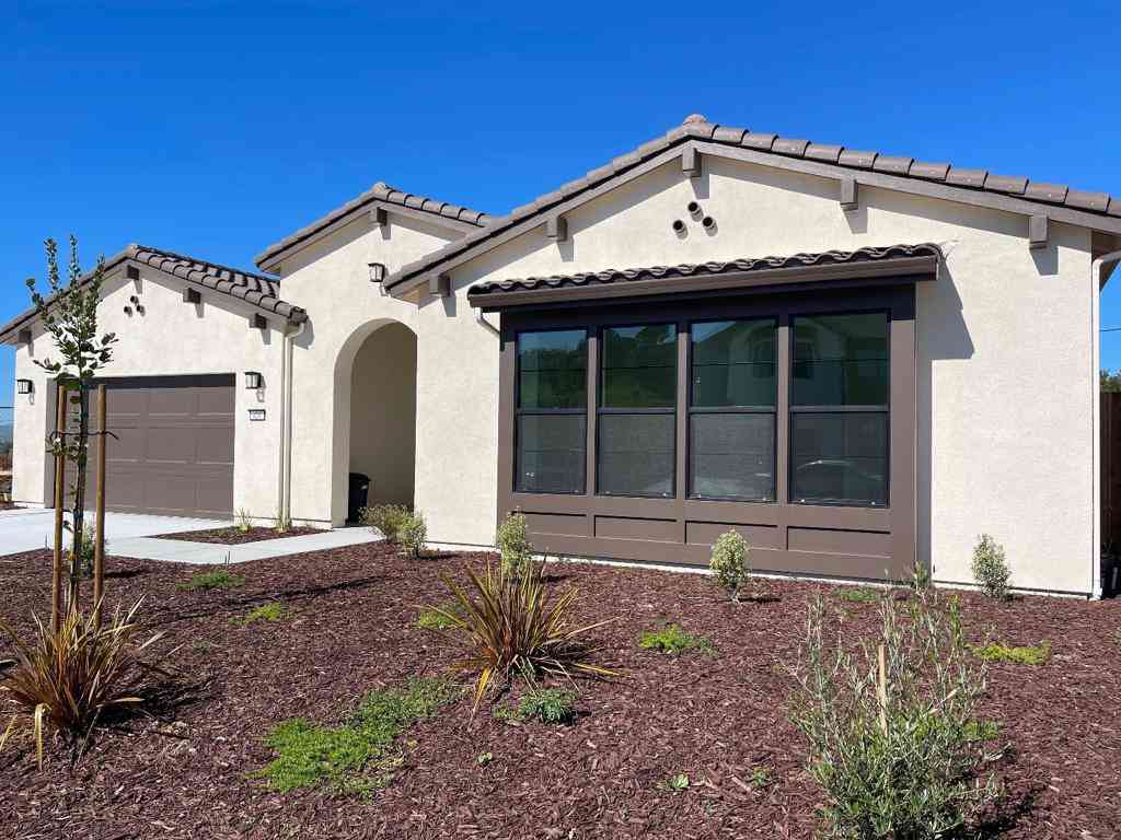 Homes For Sale - 420 Maria<br/> Hollister, CA 95023