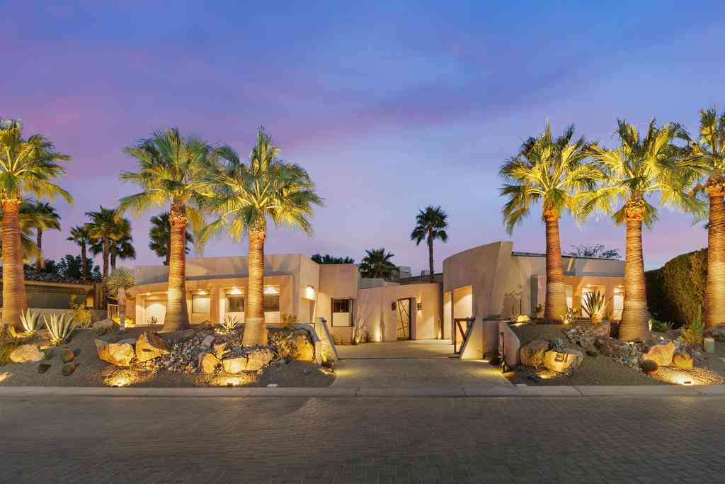 Homes For Sale - 81 Royal Saint Georges Way<br/> Rancho Mirage, CA 92270