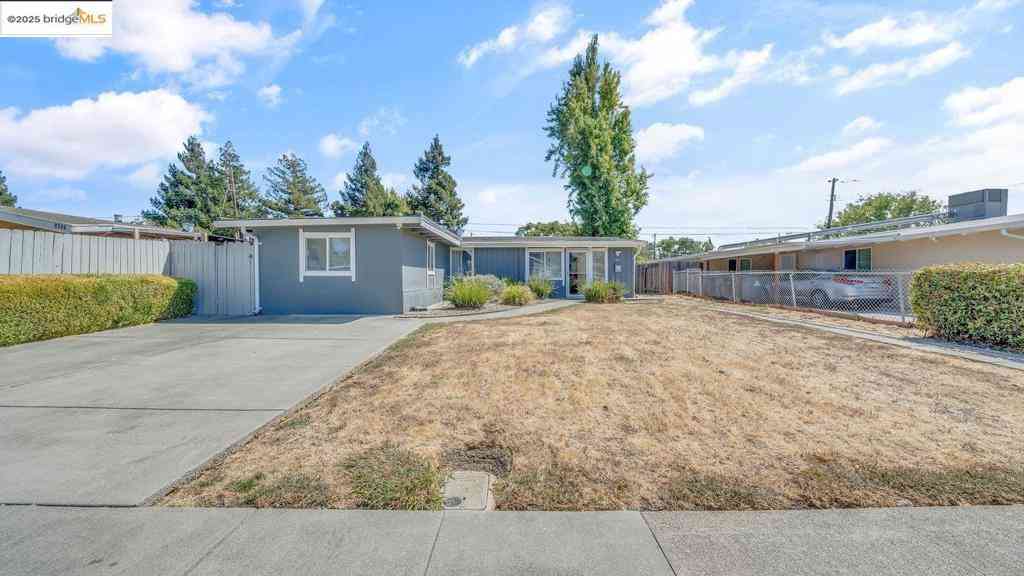 Homes For Sale - 1443 Minnesota St<br/> Solano County, Fairfield, CA 94533