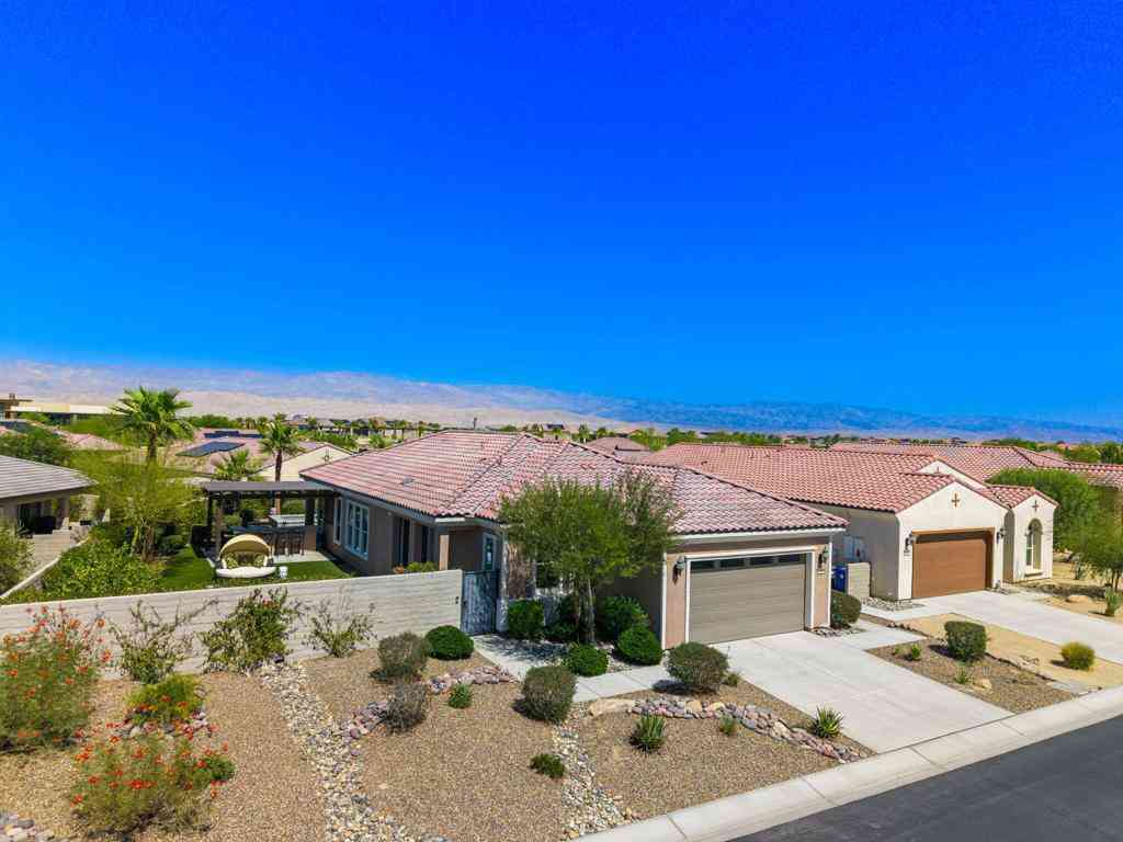 Homes For Sale - 46 Bordeaux<br/> Rancho Mirage, CA 92270