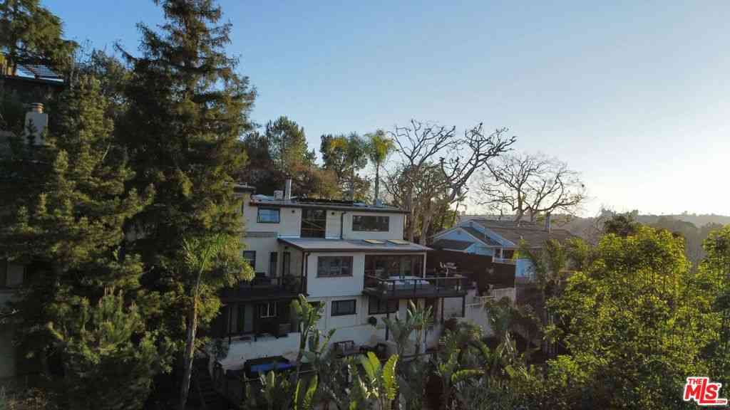 Homes For Rent - 7483 Palo Vista Drive<br/> Los Angeles, CA 90046