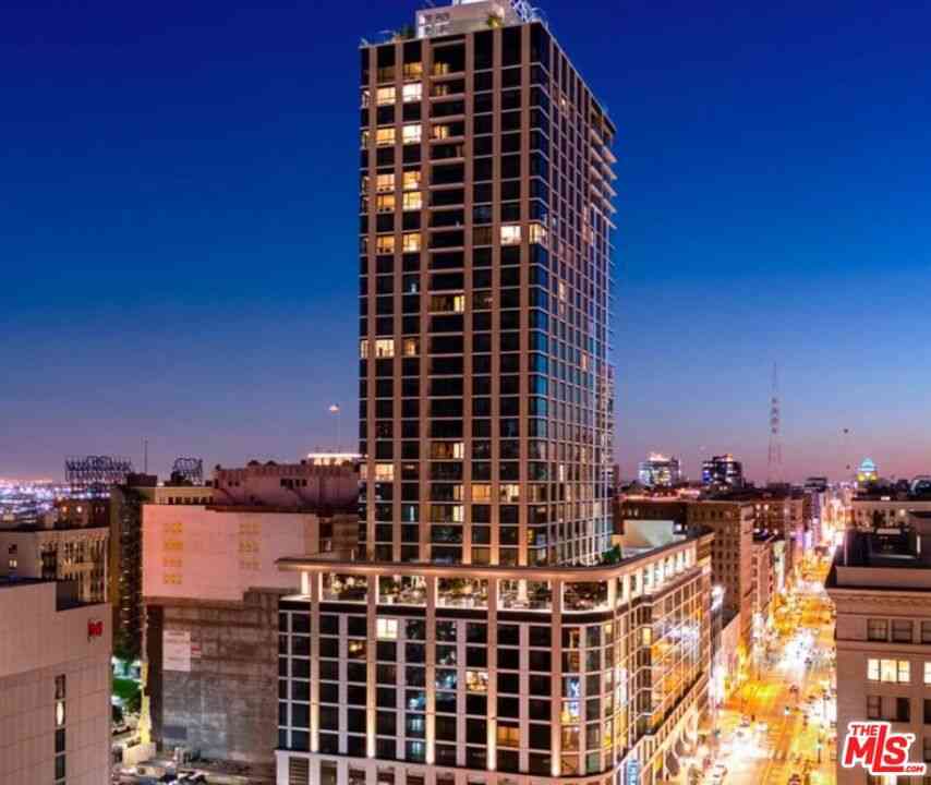Condo For Rent - 400 S Broadway #502<br/> Los Angeles, CA 90013