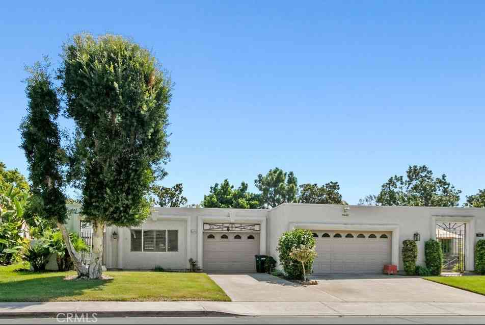 Condo For Sale - 5543 Avenida Sosiega W #A<br/> Laguna Woods, CA 92637