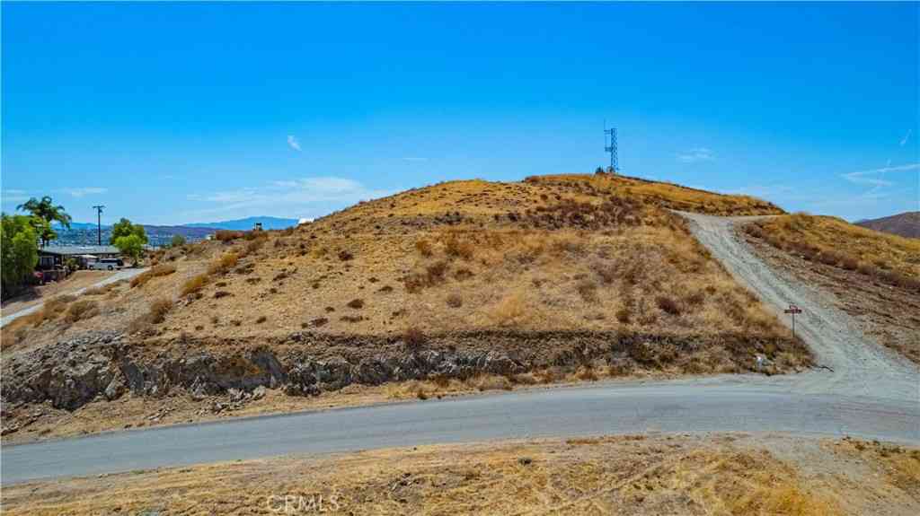 Vacant Land For Sale - Lot 28 Cross Hill Drive<br/> Menifee, CA 92587