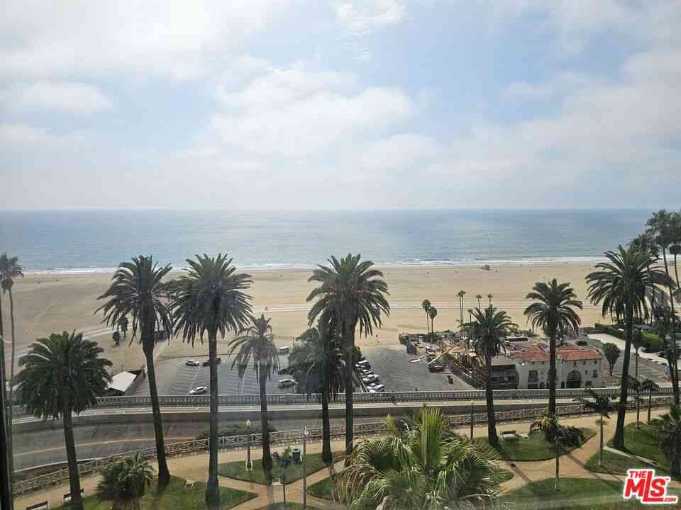 Condo For Sale - 101 California Avenue #802<br/> Santa Monica, CA 90403