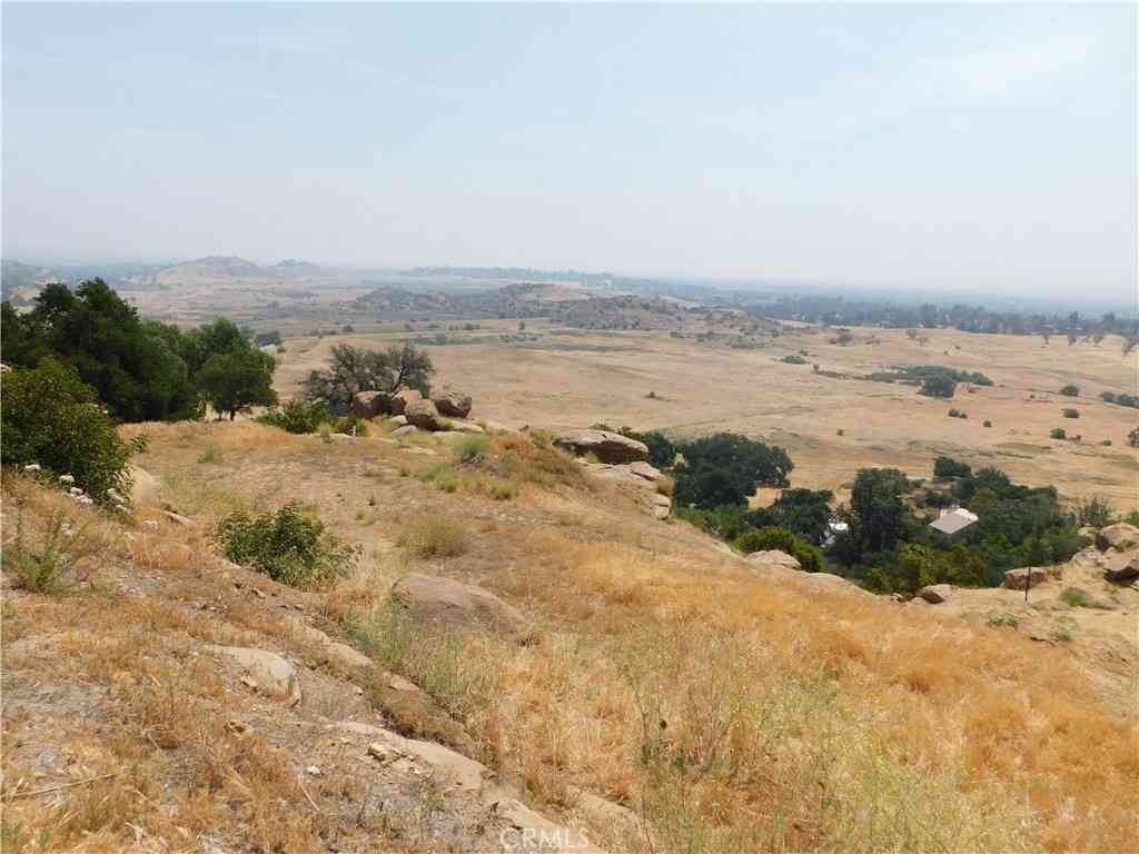 Vacant Land For Sale - 8744 Azul Drive<br/> West Hills, CA 91304