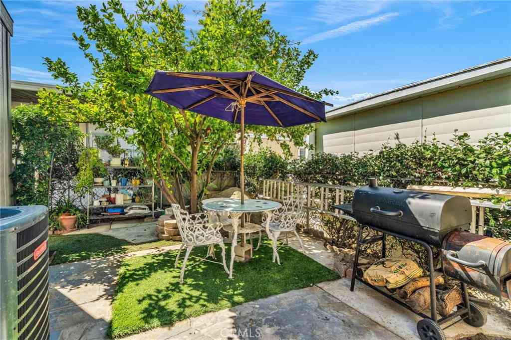Mobile Home For Sale - 20401 Soledad Canyon #139<br/> Canyon Country, CA 91351