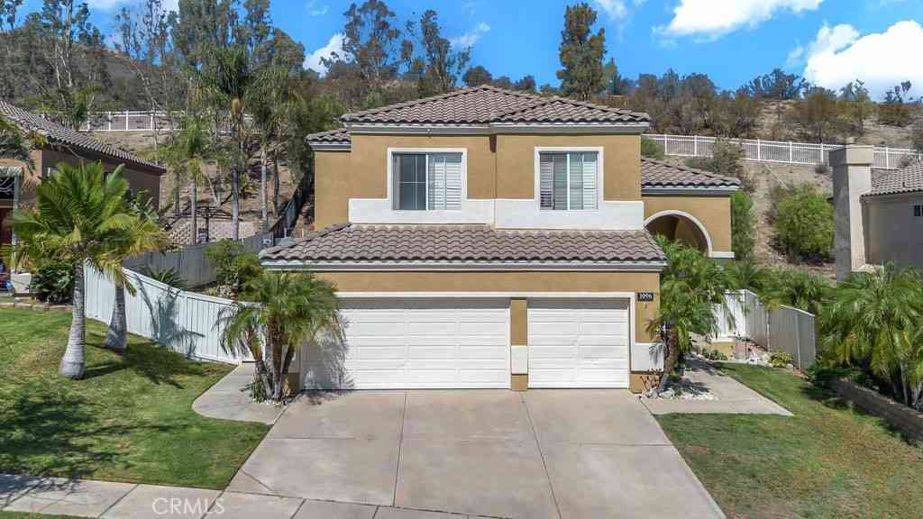 Homes For Sale - 1096 Casandra<br/> Corona, CA 92879