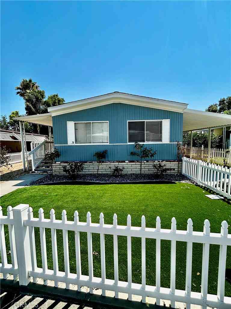 Mobile Home For Sale - 21100 State St #3<br/> San Jacinto, CA 92583
