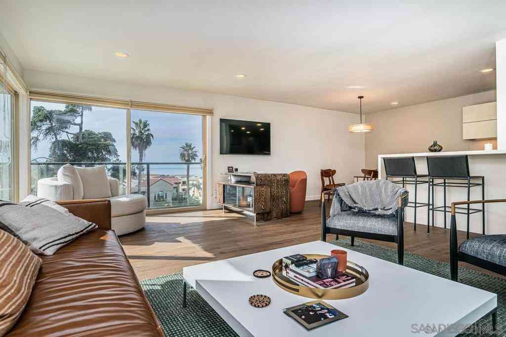 Homes For Rent - 909 Coast Blvd #10<br/> La Jolla, CA 92037