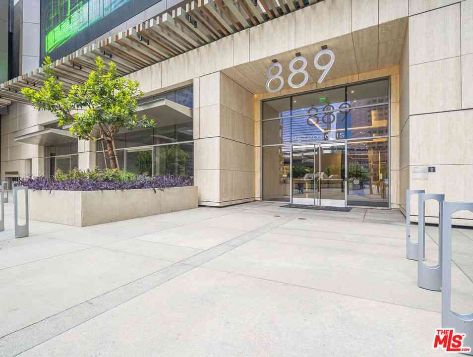 Condo For Sale - 889 Francisco Street #2610<br/> Los Angeles, CA 90017