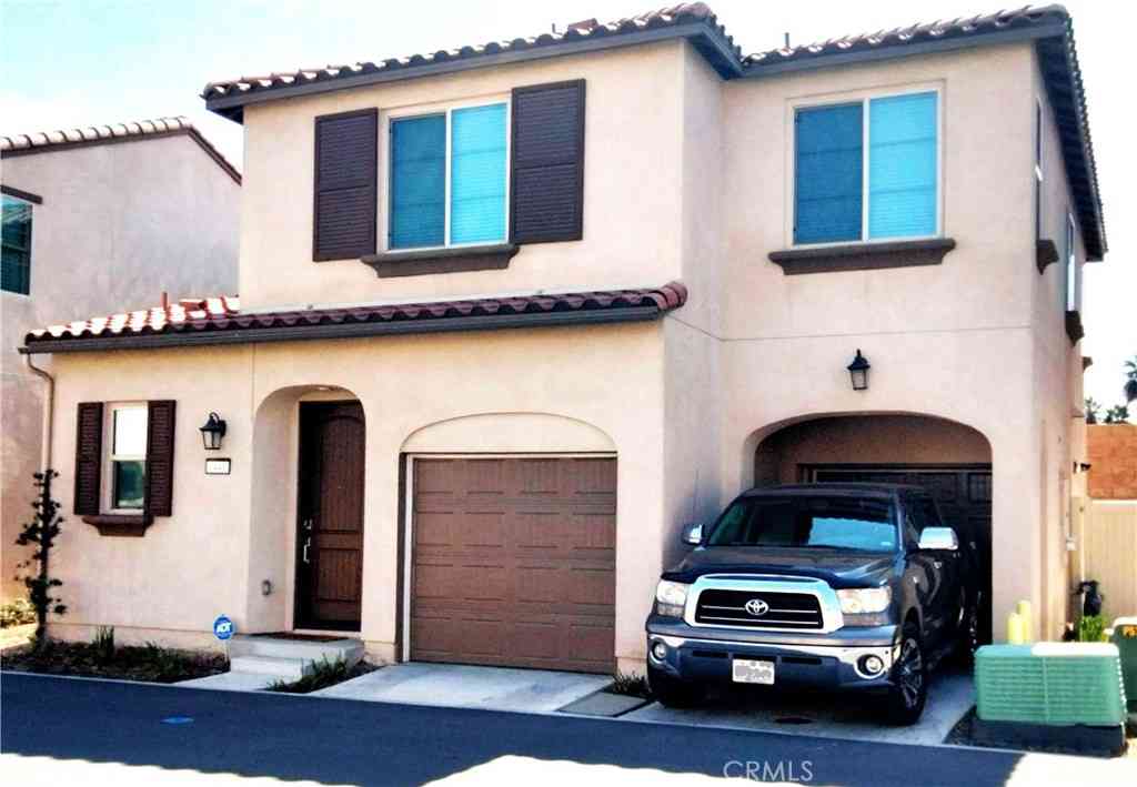 Homes For Sale - 1441 E Laurelwood<br/> San Bernardino, CA 92408
