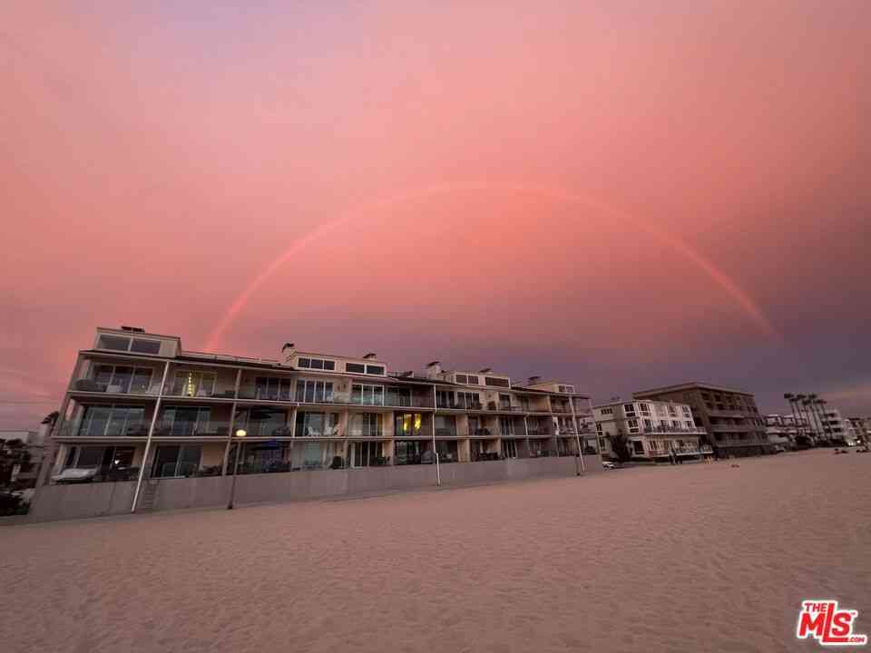 Condo For Rent - 4 Lighthouse Street #10<br/> Marina Del Rey, CA 90292