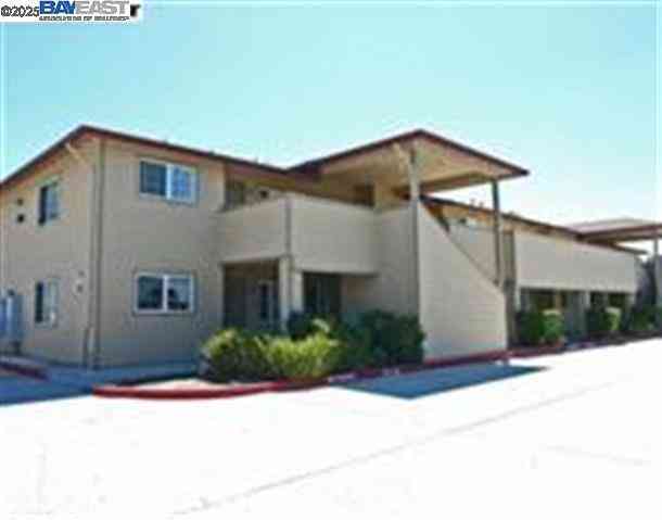 Condo For Rent - 2255 Chestnut St<br/> Livermore, CA 94551