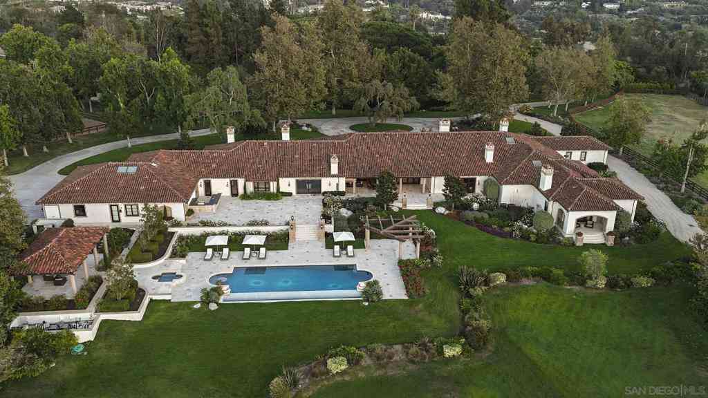 Homes For Sale - 17872 Via De Fortuna<br/> Rancho Santa Fe, CA 92067