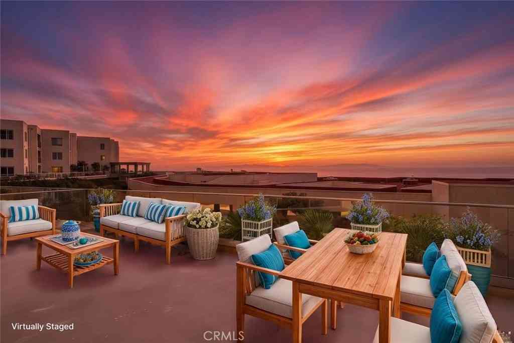 Condo For Sale - 3200 La Rotonda Drive #405<br/> Rancho Palos Verdes, CA 90275