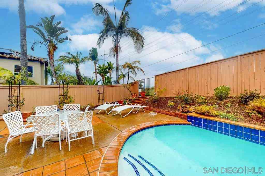 Homes For Rent - 863 Starflower Rd<br/> Encinitas, CA 92024