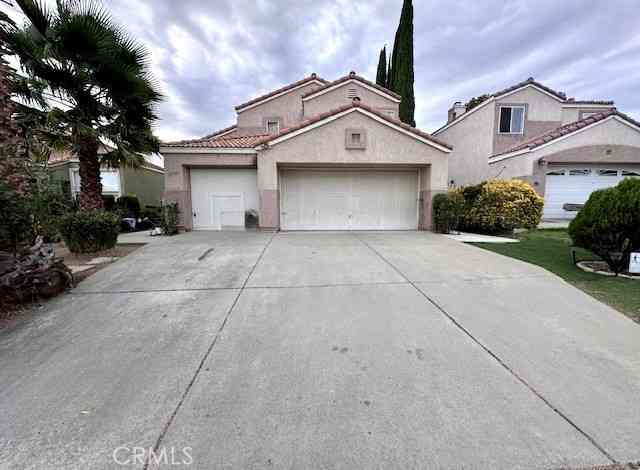 Homes For Sale - 39785 Via Careza<br/> Murrieta, CA 92563