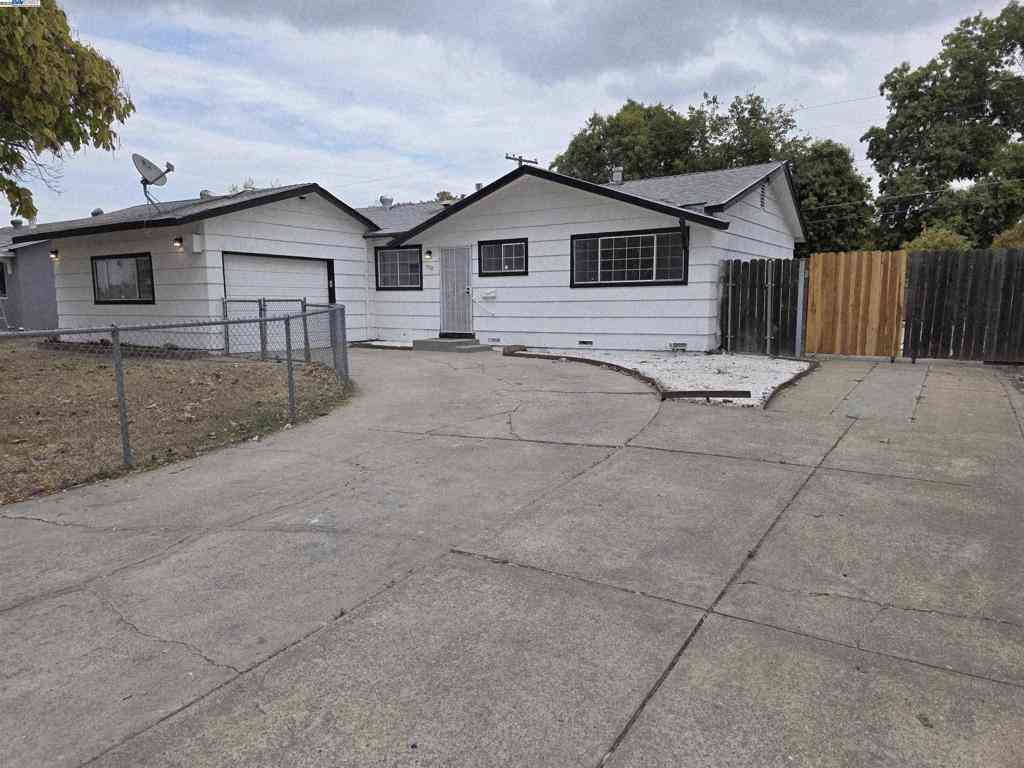 Homes For Sale - 7527 24th Street<br/> Sacramento, CA 95822