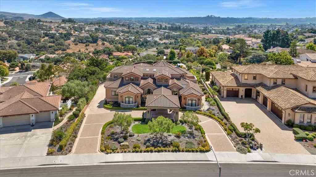 Homes For Sale - 413 Via Bandolero<br/> Arroyo Grande, CA 93420