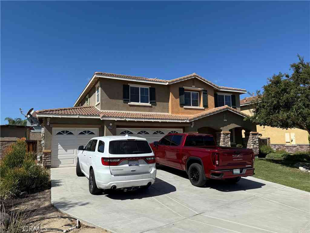 Homes For Sale - 52995 Carrousel Court<br/> Lake Elsinore, CA 92532