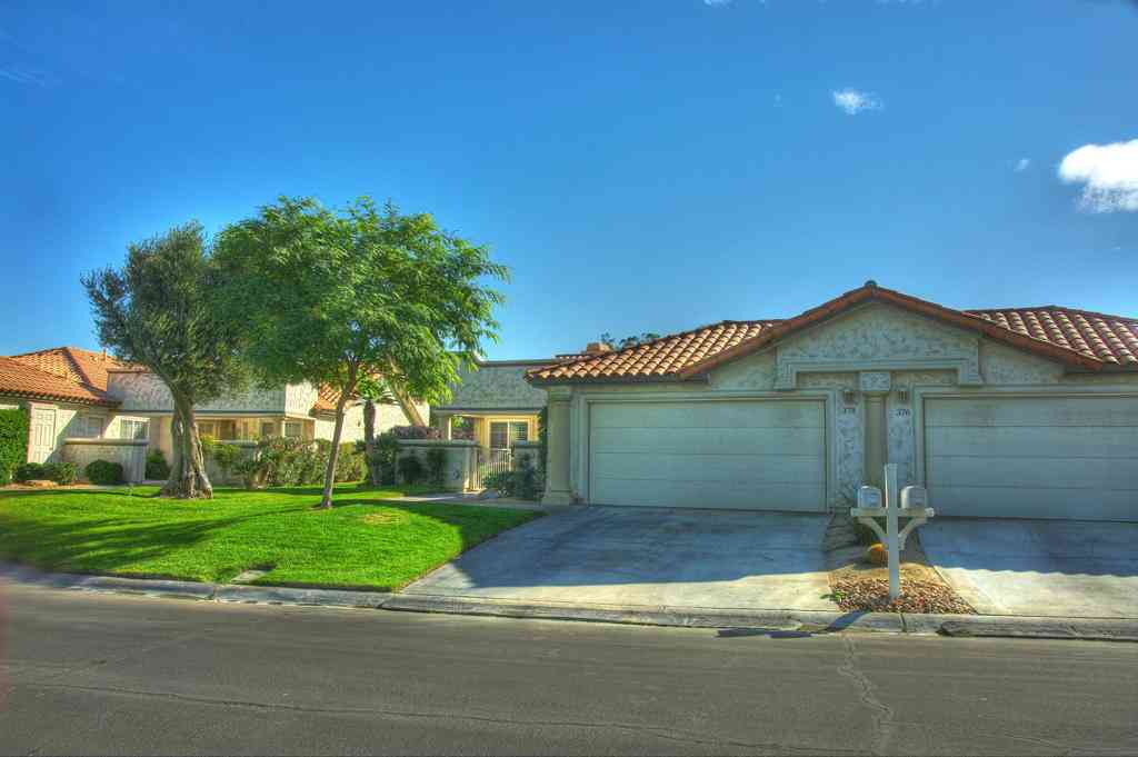 Condo For Sale - 378 Desert Falls Drive E<br/> Palm Desert, CA 92211