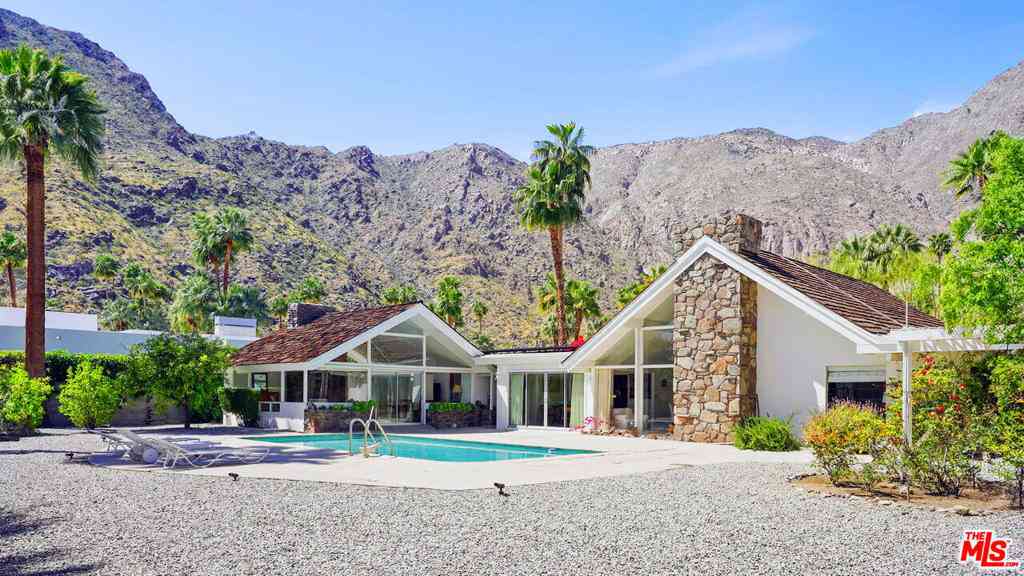 Homes For Sale - 722 N High Road<br/> Palm Springs, CA 92262