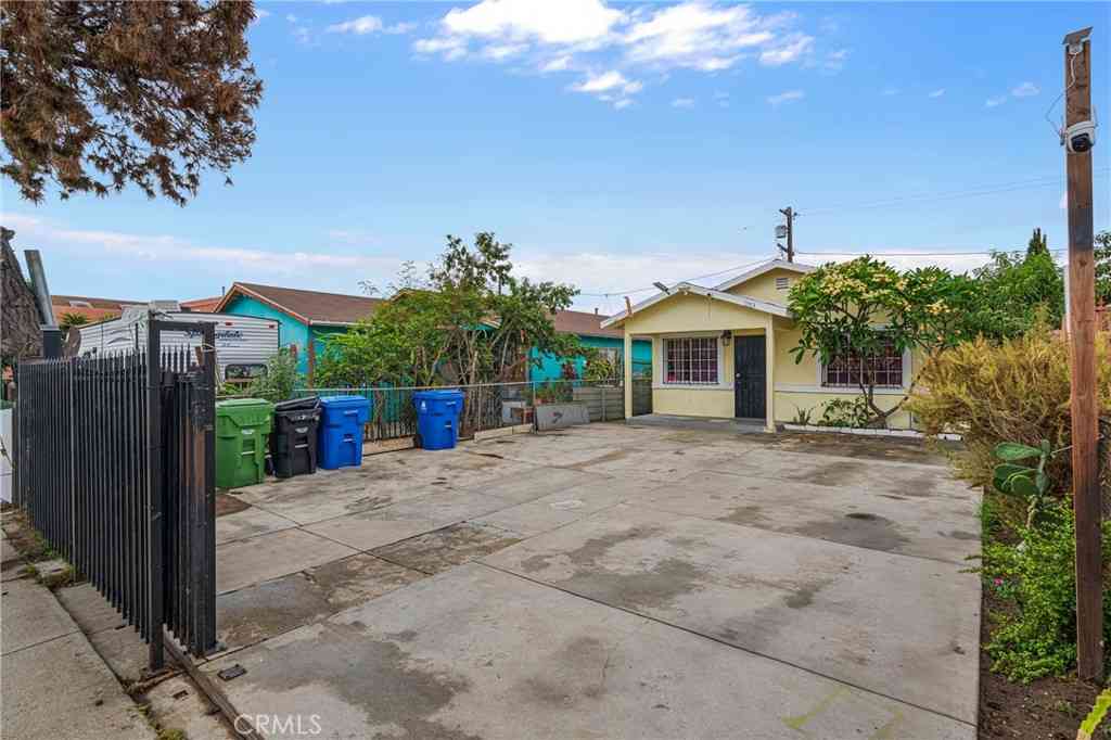 Homes For Sale - 11513 S San Pedro<br/> Los Angeles, CA 90061