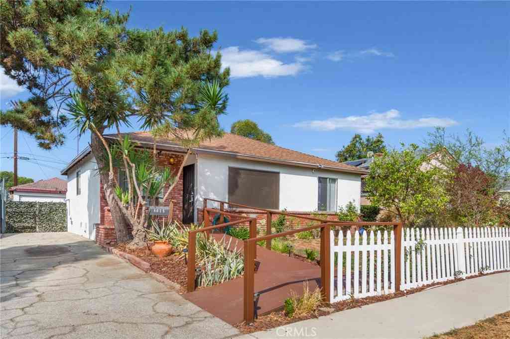 Homes For Sale - 6025 Willowcrest Avenue<br/> North Hollywood, CA 91606