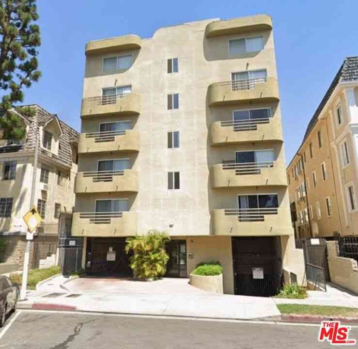 Condo For Rent - 420 S Harvard Boulevard #305<br/> Los Angeles, CA 90020